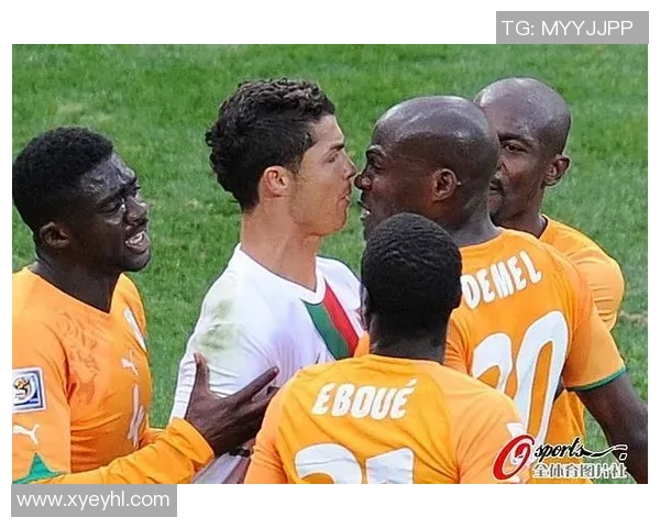 当足球巨星们激情接吻引发场内外热议与球迷情感共鸣